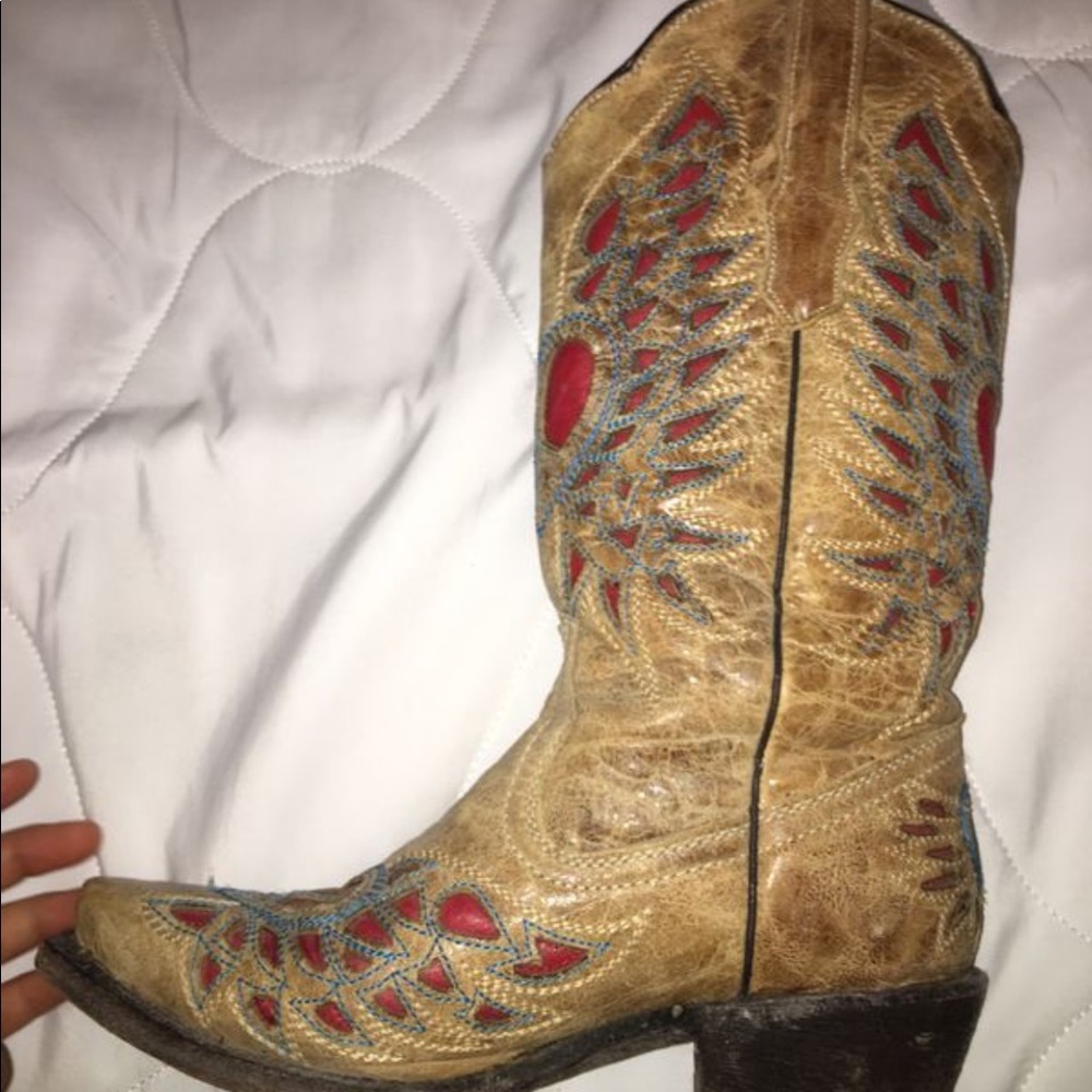 boots - Picture 2 of 5